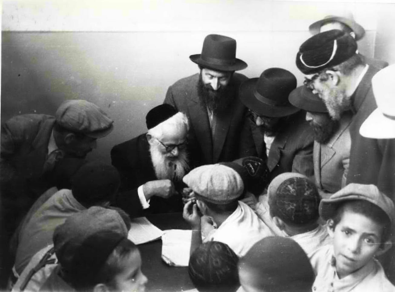 געגועים למנהיגים שכיבדו את המסורת והיהדות | דעה