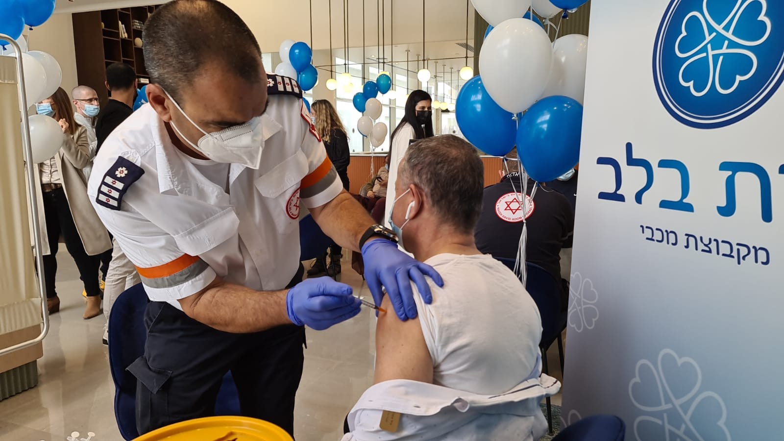 חיסון רביעי: במד''א החלו לחסן מבוגרים בבתי אבות