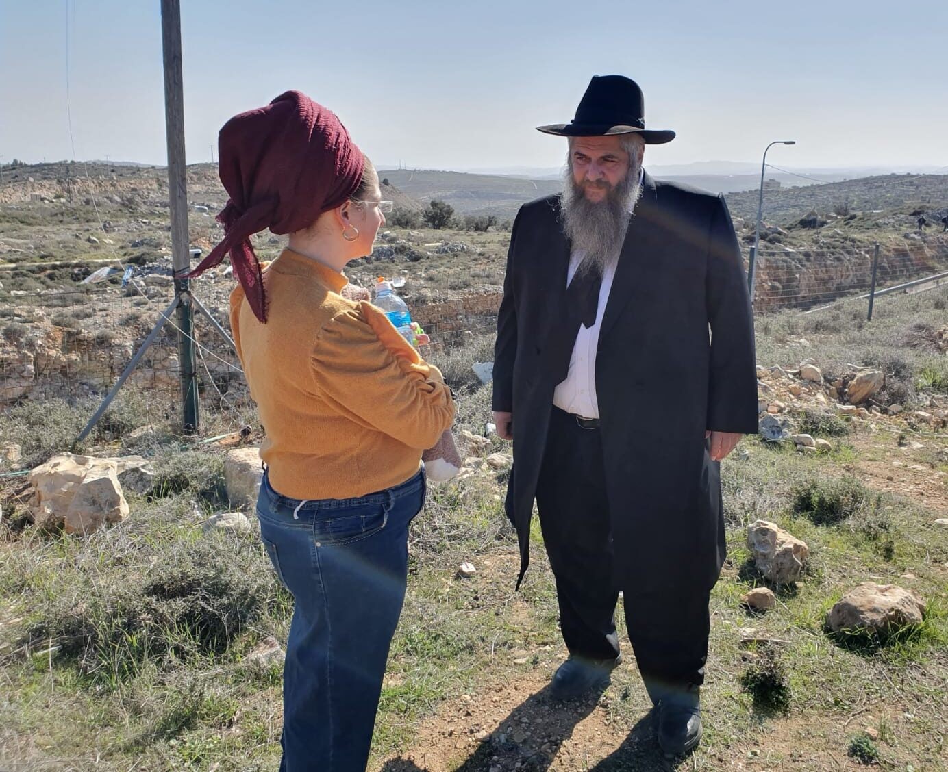 לאחר ההרס: רבה של אוקראינה הגיע לחזק את תושבי עוז ציון