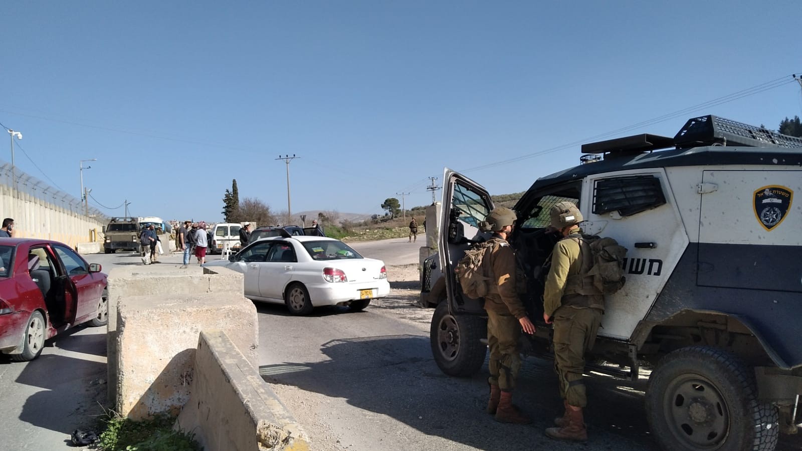 כוחות מונעים כניסת משאית עם מזון עבור תלמידי הישיבה בחומש