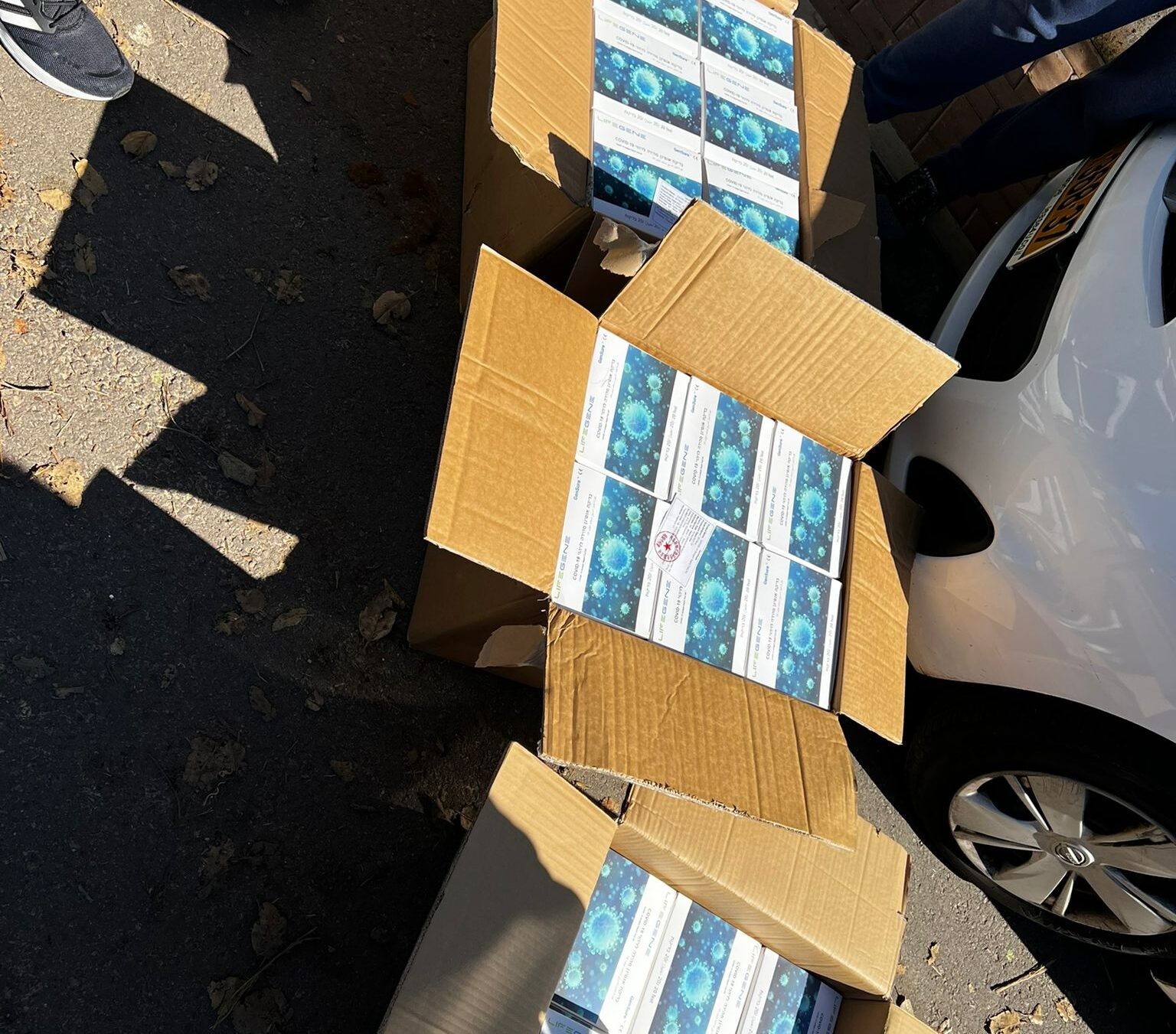 המשטרה תפסה 3 חשודים בגניבת ערכות אנטיגן ממחסן בראשון לציון