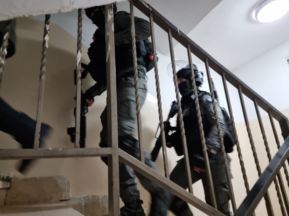 בן 19 נעצר בחשד שינסה לפגוע בשוטרים במהלך חג פורים