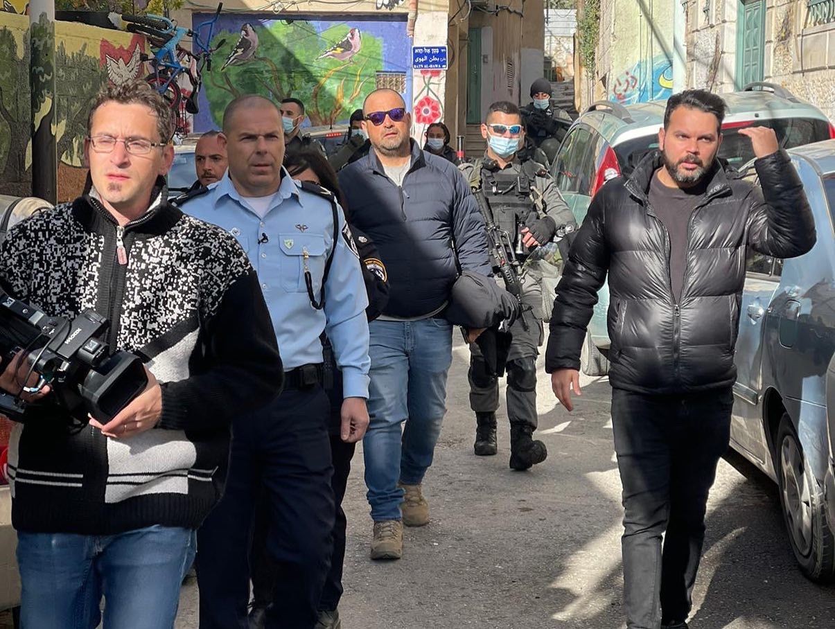 התפרעויות אלימות וטרור סביב השעון: תיעוד מכפר השילוח | צפו