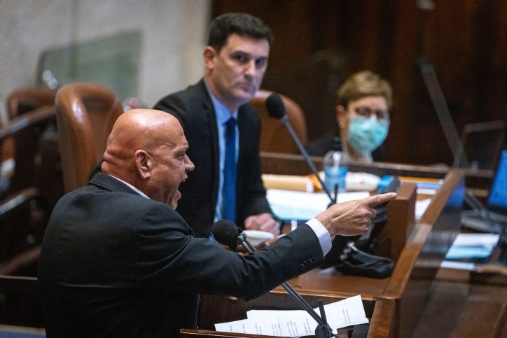 השר עיסאווי פריג': "יהיה תג מחיר על חוק האזרחות"