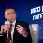השר כהנא מגבה את רע"מ: "מי שמתעלם מהנרטיב הערבי – טיפש"
