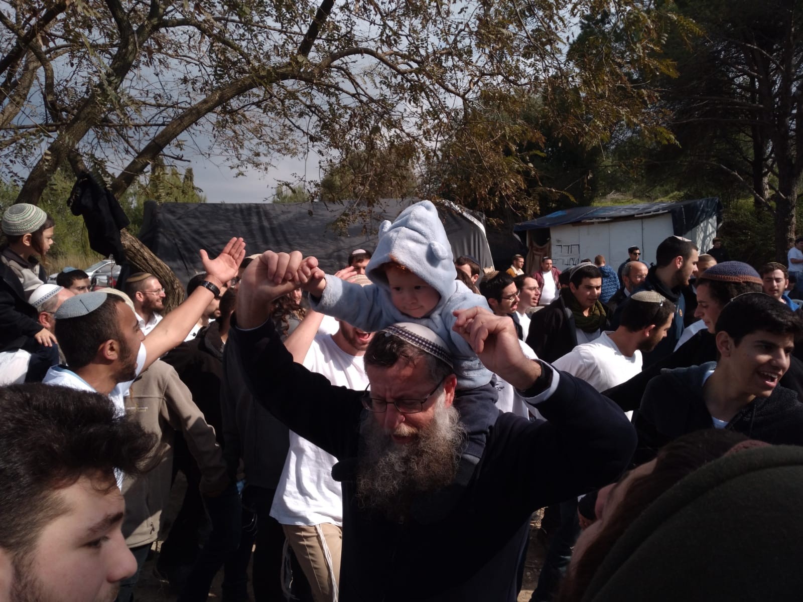 משפחת דימנטמן בחומש: "כתיבת ספר התורה בישיבה - חלק מיהודה"