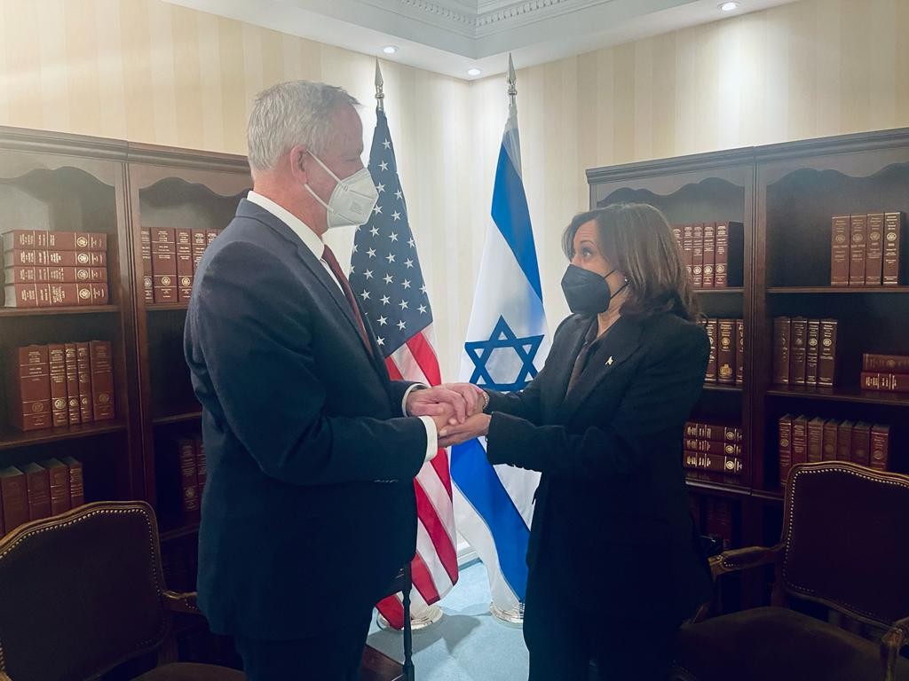 גנץ להאריס: "הסכם גרעין - עם פיקוח הסוכנות הבינלאומית בלבד"