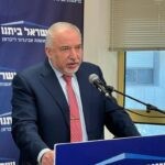 ליברמן: "אבו מאזן – מחבל, צריך להפסיק את העלייה אליו לרגל"
