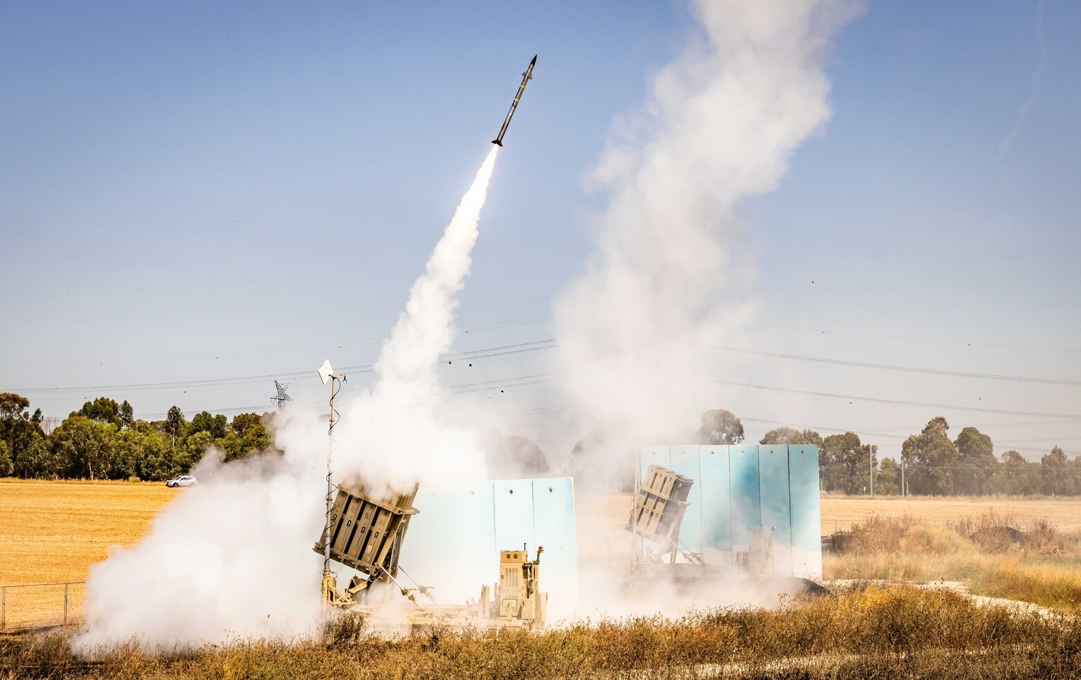כלי טיס יורט על ידי לוחמי ההגנה אווירית מעל שטח הרצועה