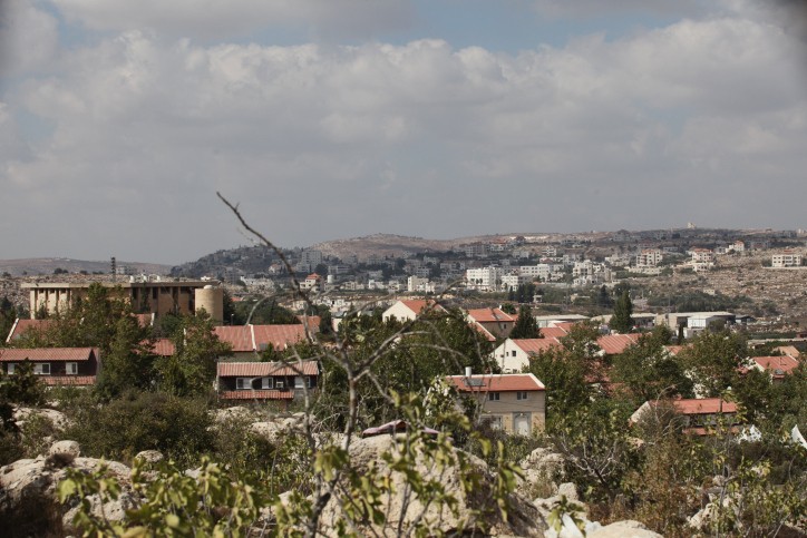 "יגרום נזק להתיישבות ולארץ": שדולת א"י מזהירה מהמהלך של גנץ
