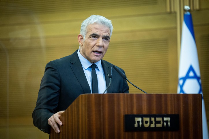 לפיד אופטימי: זה לא נגמר, אין לנו שום כוונה להיכנע