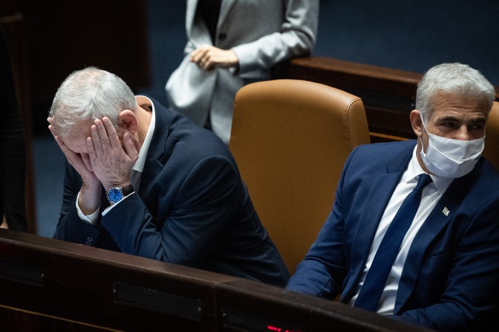 הצביעו: לפיד וגנץ רבים, מי לדעתכם אשם?