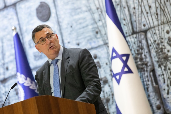 גדעון סער. ריבקה פנטון, פלאש 90