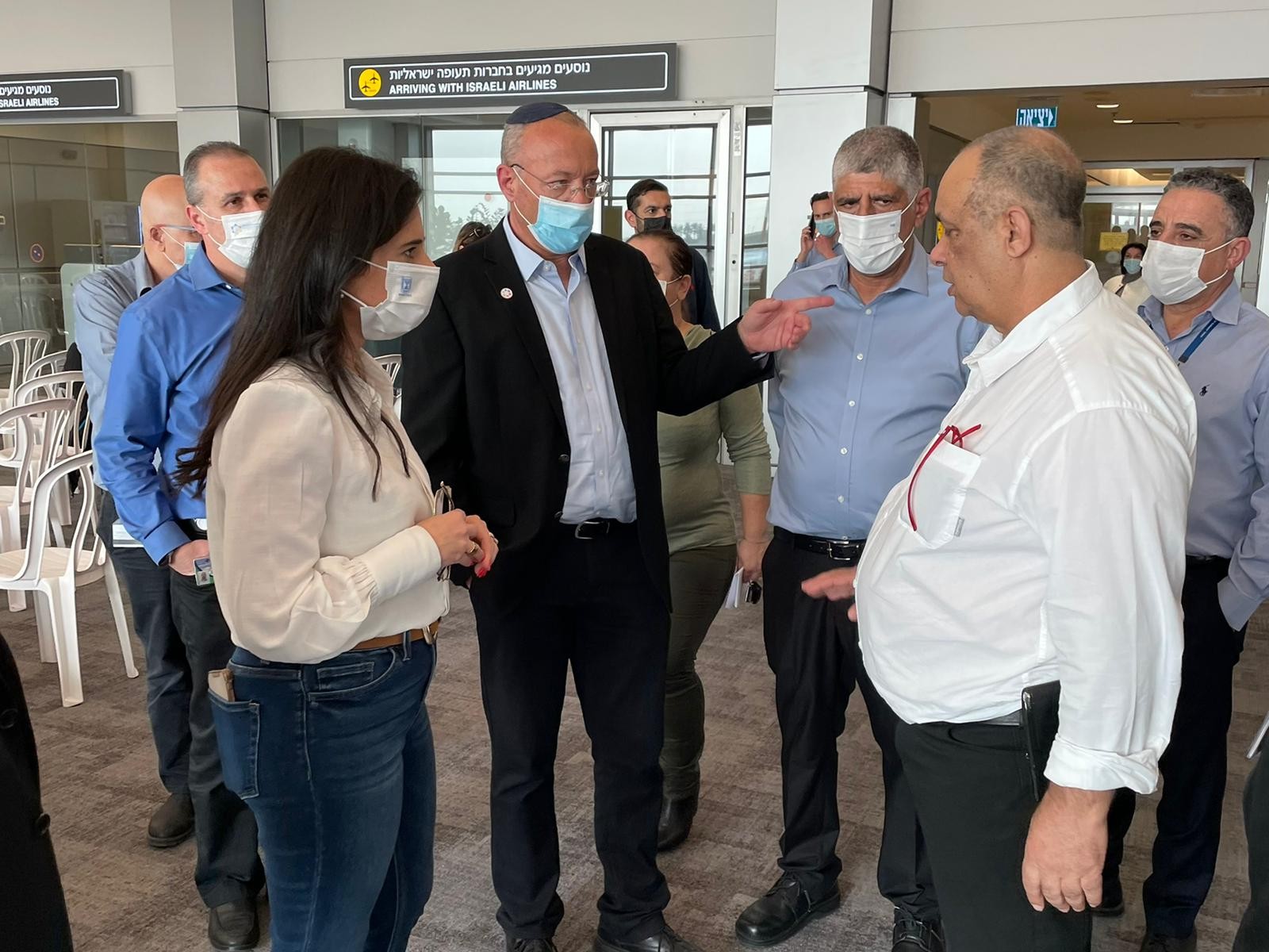 שקד בנתב"ג: ״ישראל עושה כרגע את המקסימום האפשרי"