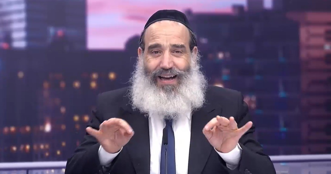 הרב פנגר על הכוח של פורים והמצווה שלמען הזולת | צפו