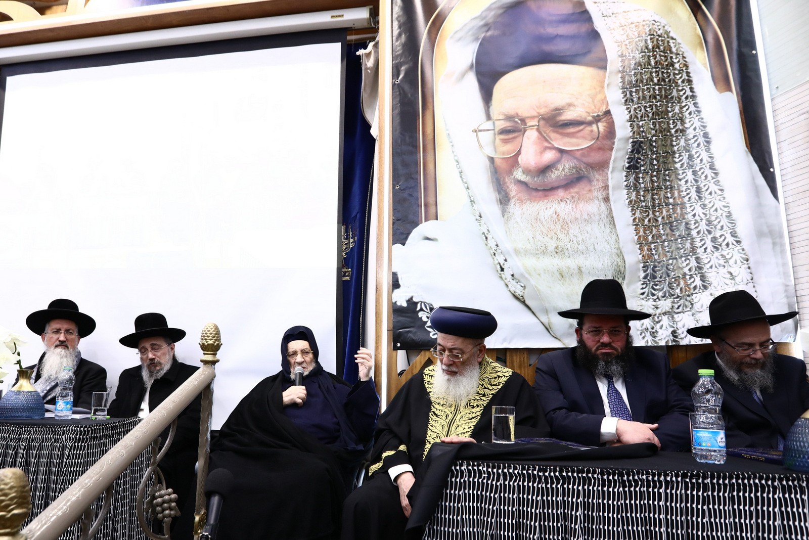 לקראת חג הפסח - רוצה לעזור לנזקקים? לתמוך בתורה? רק ככה