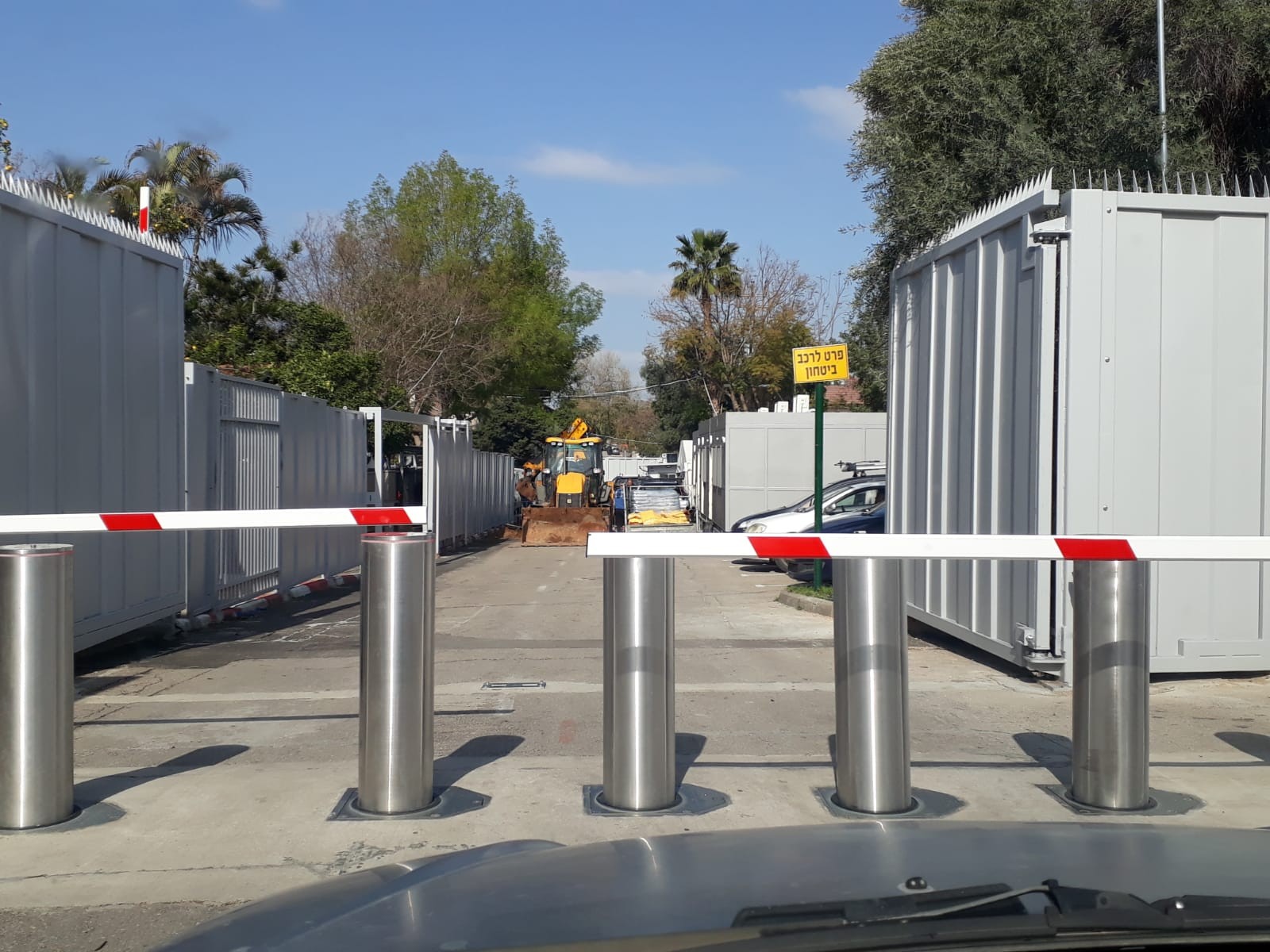 לשכת בנט שוללת את הטענות לבזבזנות: נתניהו הוציא יותר