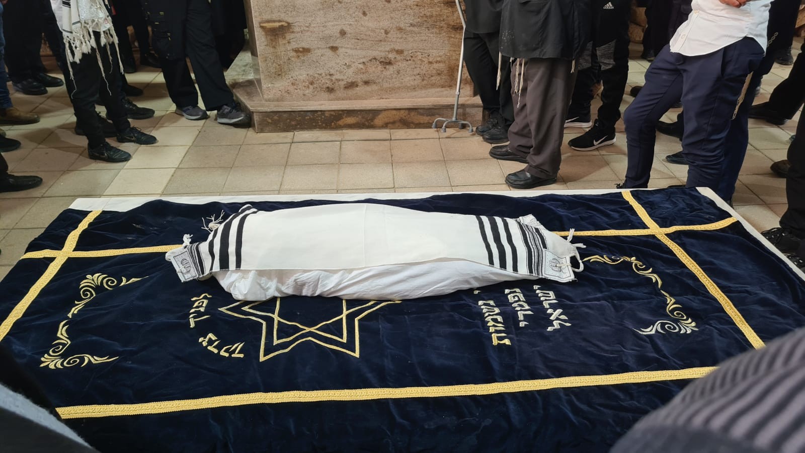 הלוויית הפעוט אברהם סעדיה ז"ל מתקיימת כעת בנתיבות