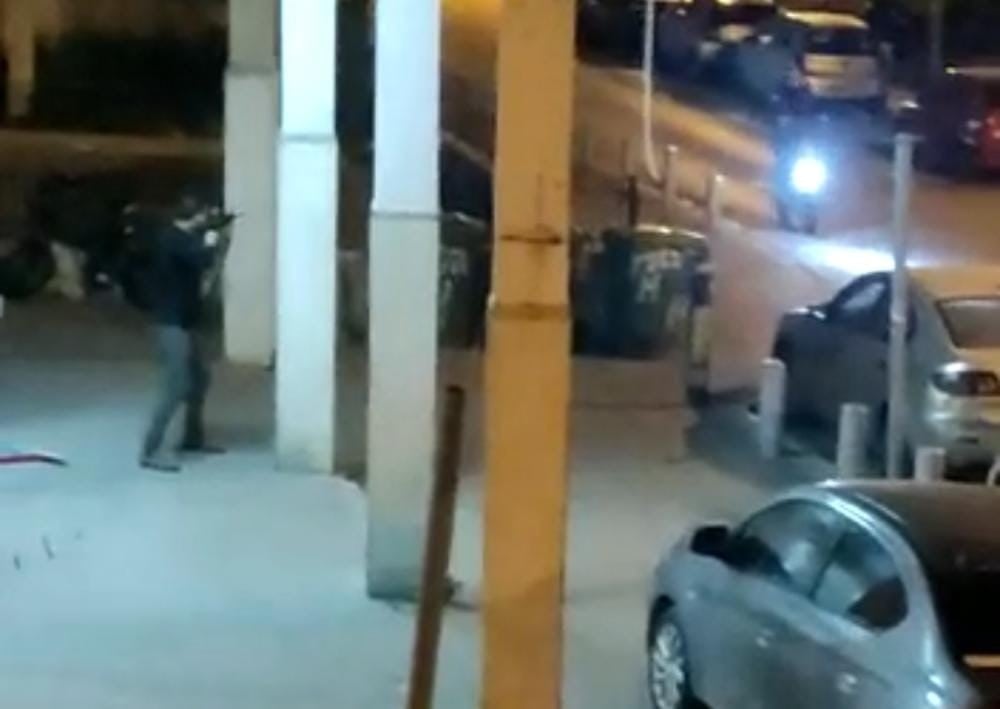 "בנס לא הצליח לירות עלי": אנשי ההצלה משחזרים את רגעי הטיפול