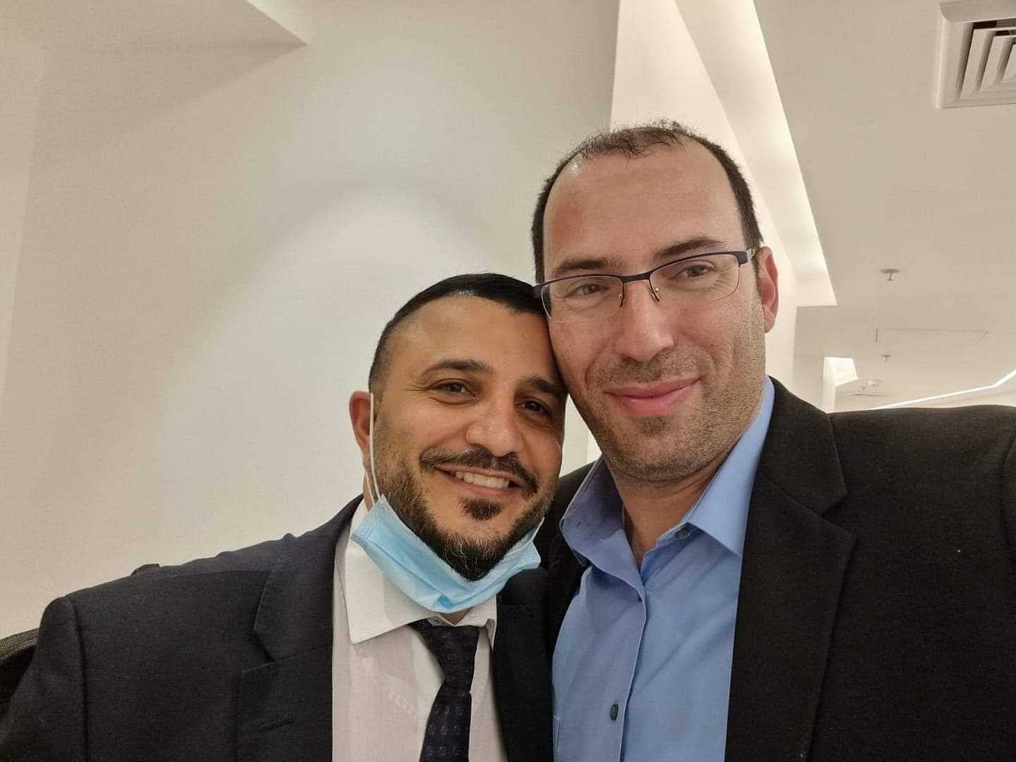 לאחר הדרמה בכנסת: ח״כ רוטמן מפרסם תמונת פיוס