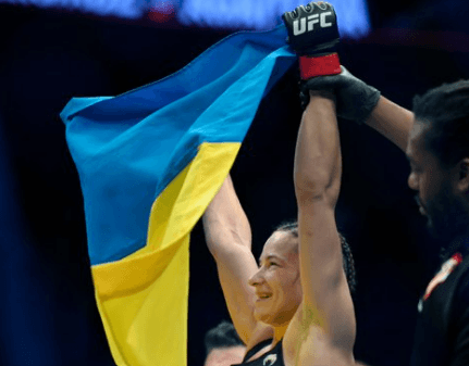 לוחמת ה-UFC האוקראינית במסר לפוטין: "אל תעז לגעת באוקראינה"