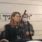 "יושבת עם תומכי טרור": סערה בזמן הספדה של שאשא-ביטון בלוויה