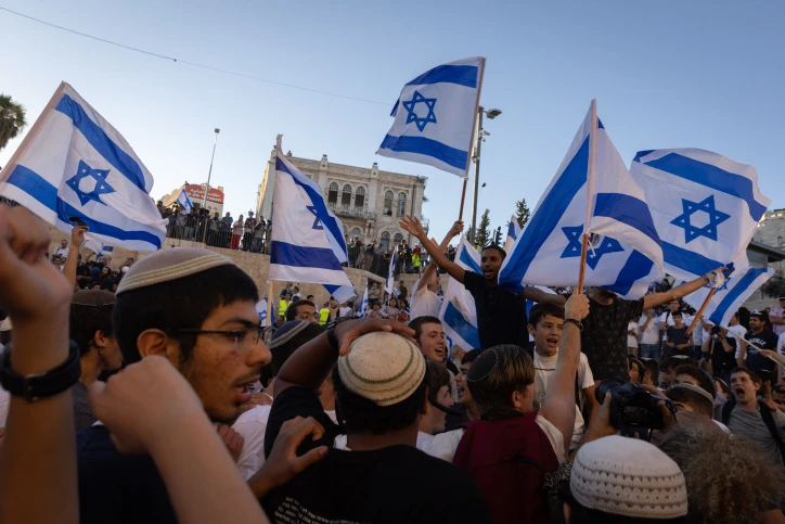 ארכיון, ריקוד הדגלים בירושלים, צילום: אוליבר פיטוסי, פלאש 90