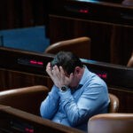 ימצא עצמו מחוץ לכנסת? יוזמה להפעלת חוק ההדחה נגד איימן עודה