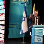 מהומה בכנס תקווה חדשה: פעיל ימין מחה וגורש באלימות