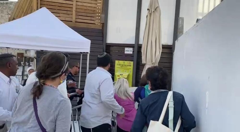 נשות הארגון הרפורמי תקפו הבוקר מאבטחים ברחבת הכותל