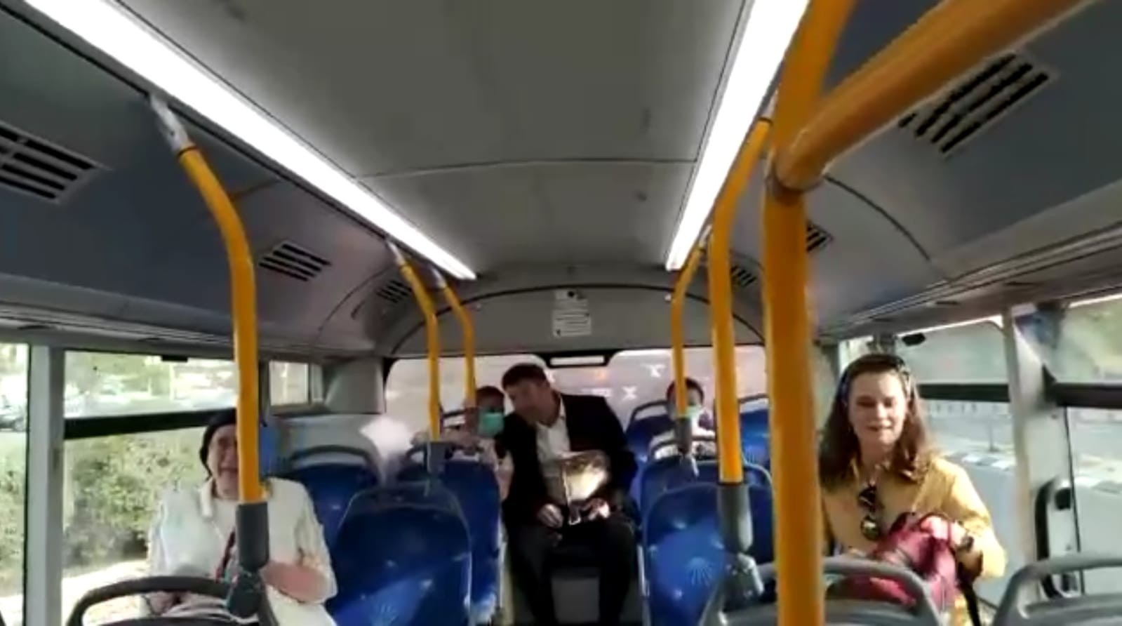 לאחר פיגוע האבנים אתמול: כך בחרו הח"כים לעלות לכותל | צפו