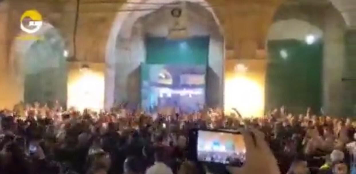 יום השואה תשפ"ב: אלפי ערבים מתפרעים בהר הבית בקריאות הסתה