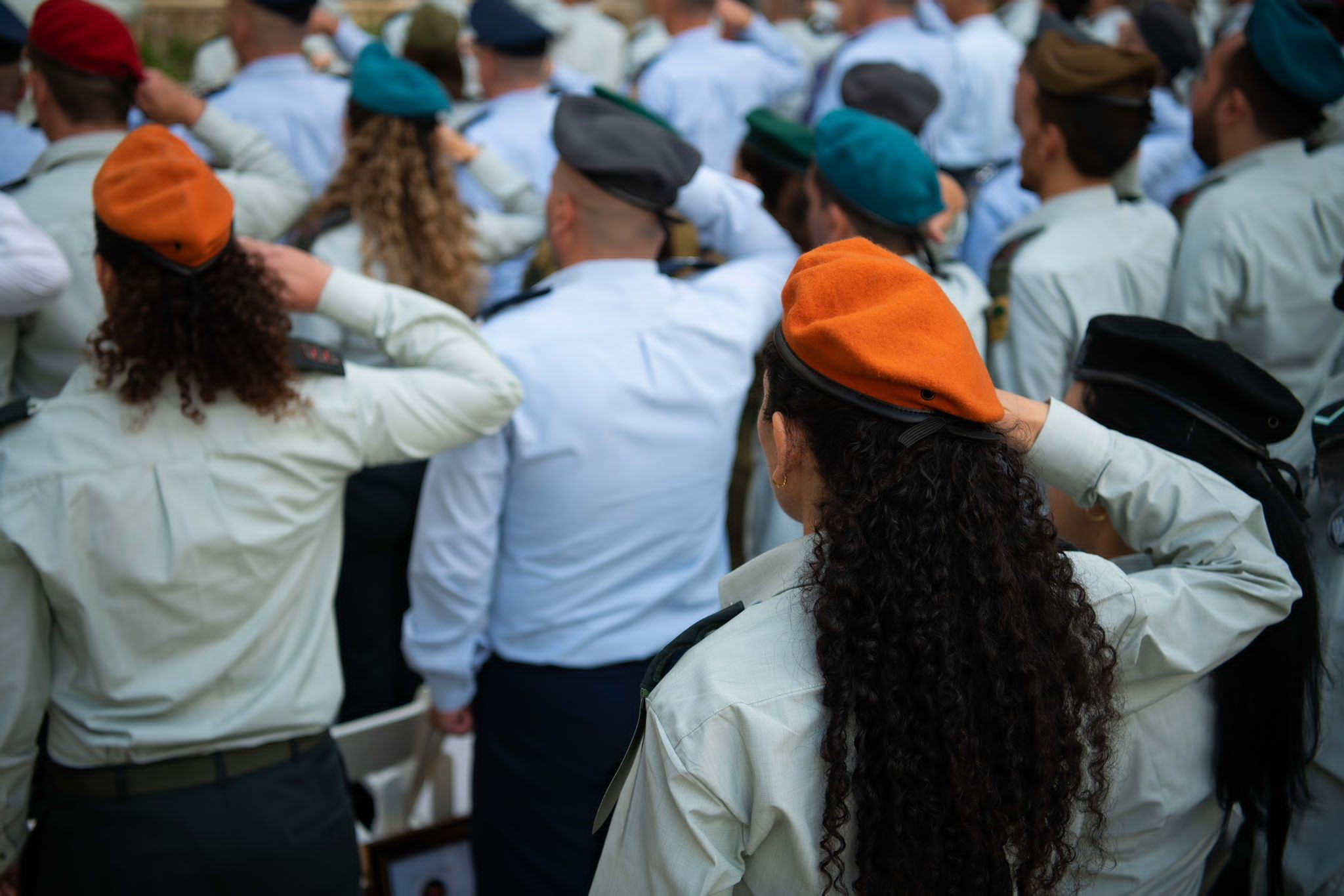בטקס מיוחד: הוענקו תעודות הצטיינות לשישים קצינים ונגדים