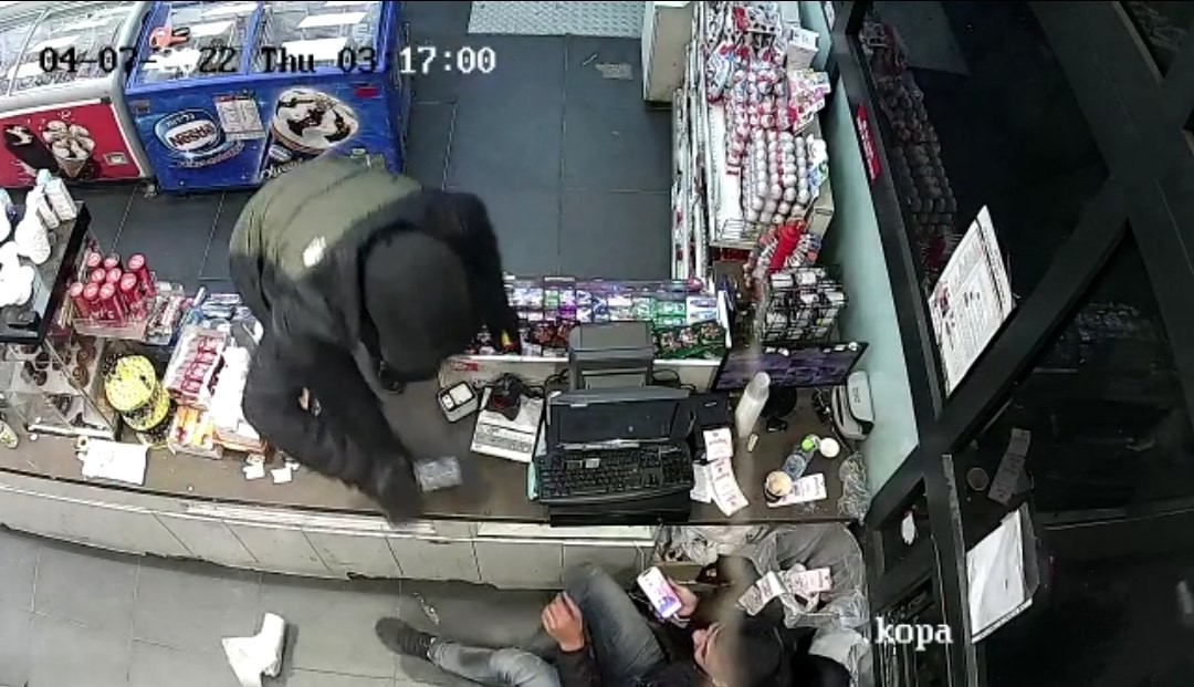שוד בדרום: רעולי פנים פרצו לתחנת דלק ושדדו אותה | תיעוד