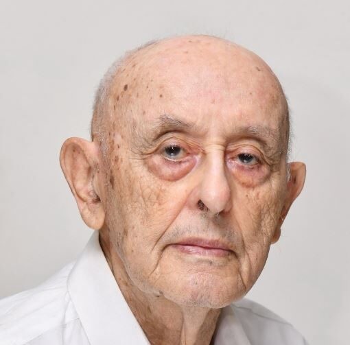 "אתה הילד הכי גדול, תדאג שיהיה שקט מוחלט כדי שלא יגלו אתכם"