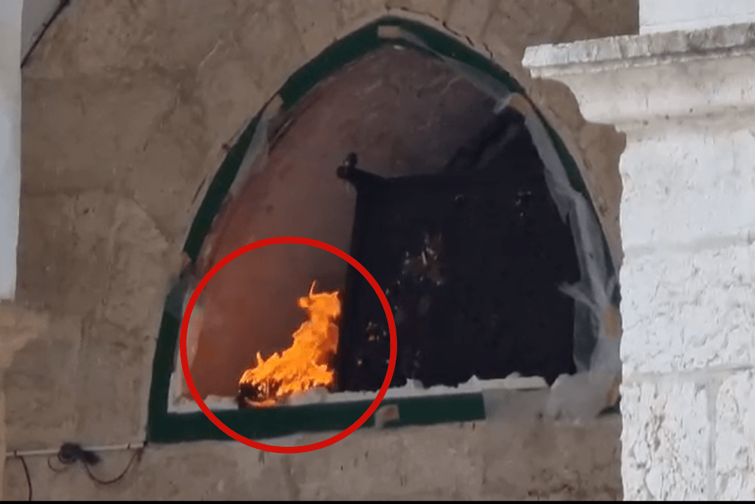 מחבלים יידו בקת"בים בהר הבית וגרמו לשריפה במסגד 'אל אקצא'