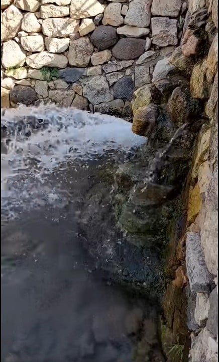 במרומי הגליל העליון מחכה לכם אחד המעיינות היפים בארץ