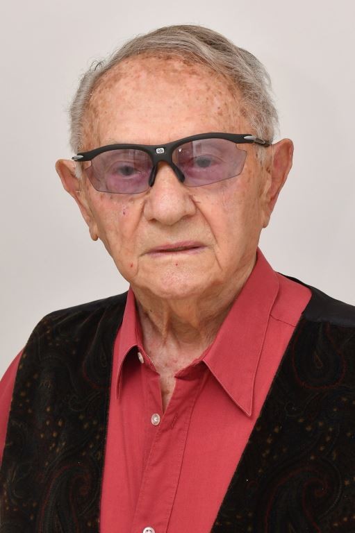 "למדנו על א"י ושרנו שירי ציון, בועה אנושית בתוך התופת"