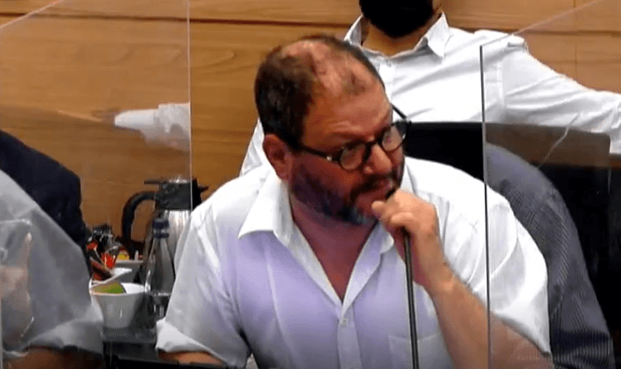"תוציאו אותו החוצה כבר!" − צפו: עופר כסיף הוצא בזעם מהוועדה