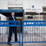 חשד לניגוד עניינים חמור: השופטת הבכירה שדנה בתיקי לקוחותיה