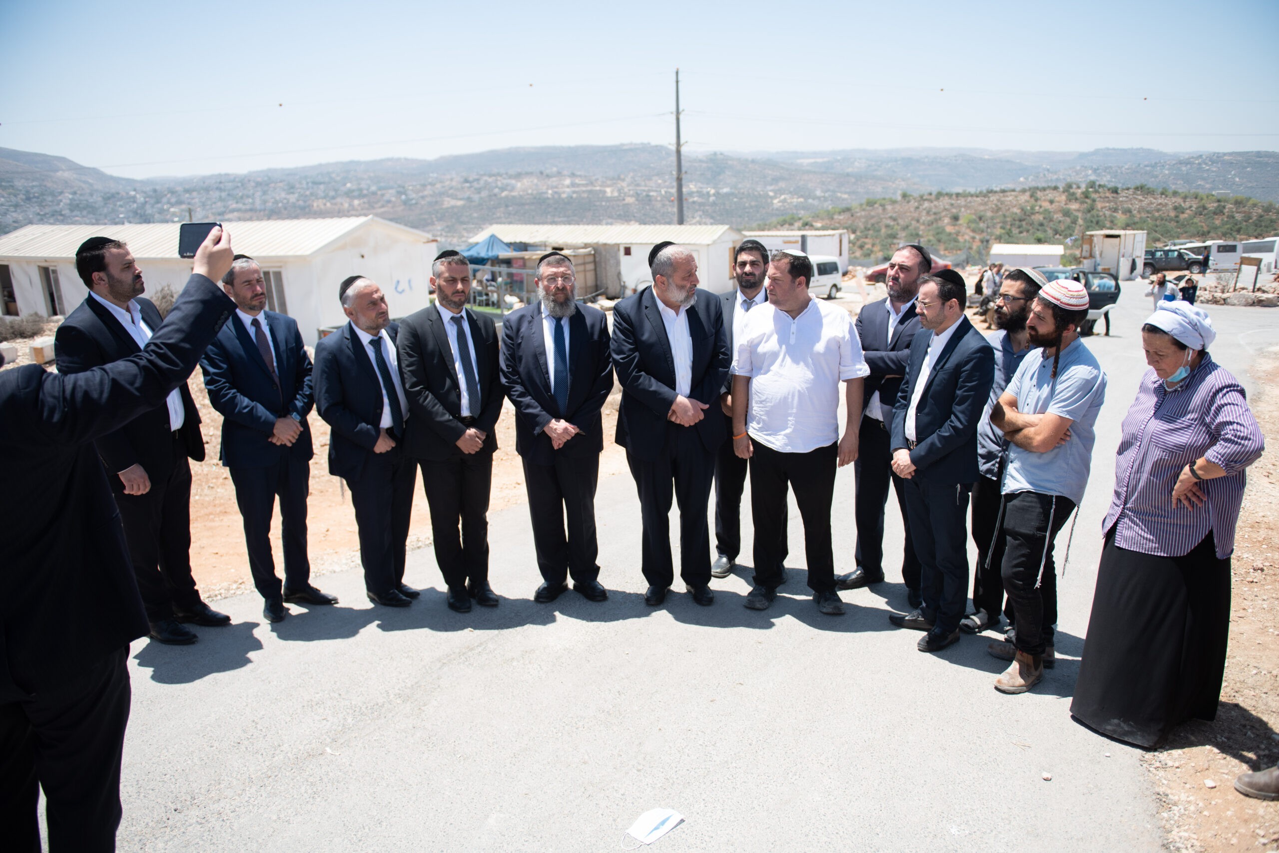 קרע במפלגות החרדיות? בש"ס טוענים: לא הוזמנו לאירוע של גפני
