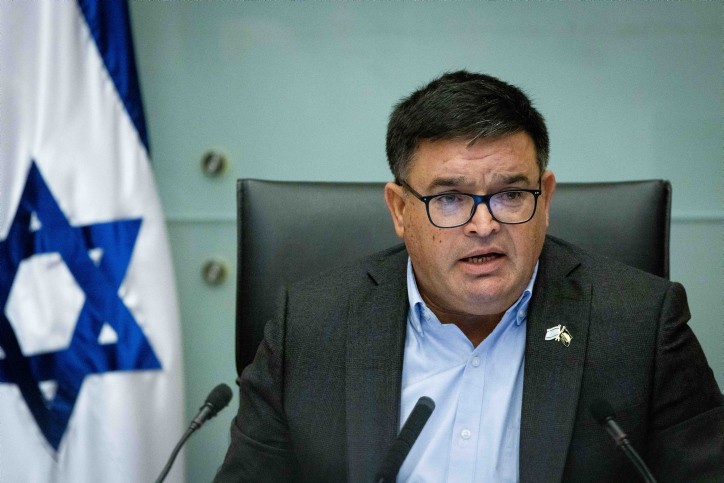 ביטון יצביע עם הקואליציה: "מקווה שימצא פתרון למשבר"