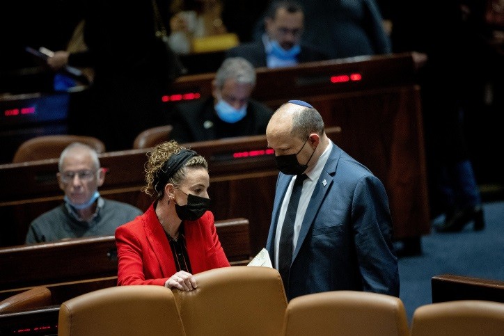 בימים טובים יותר: בנט וסילמן בכנסת | צילום: יונתן סינדל, פלאש 90