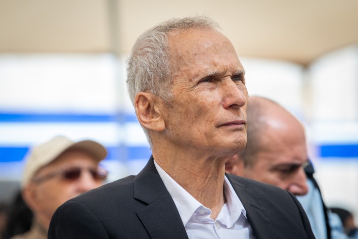 בר-לב נגד טיבי: "בלתי נסבל, מנצל לרעה את חסינותו"