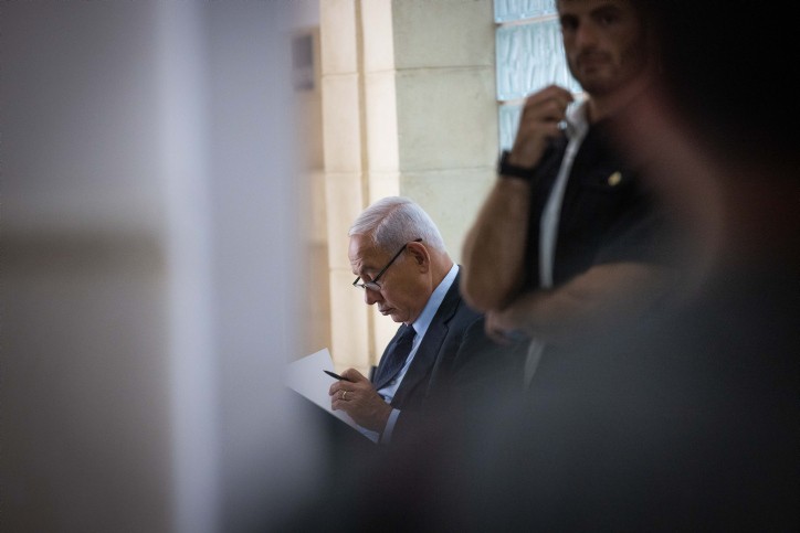נתניהו באולם בית המשפט. קרדיט: יונתן זינדל פלאש 90