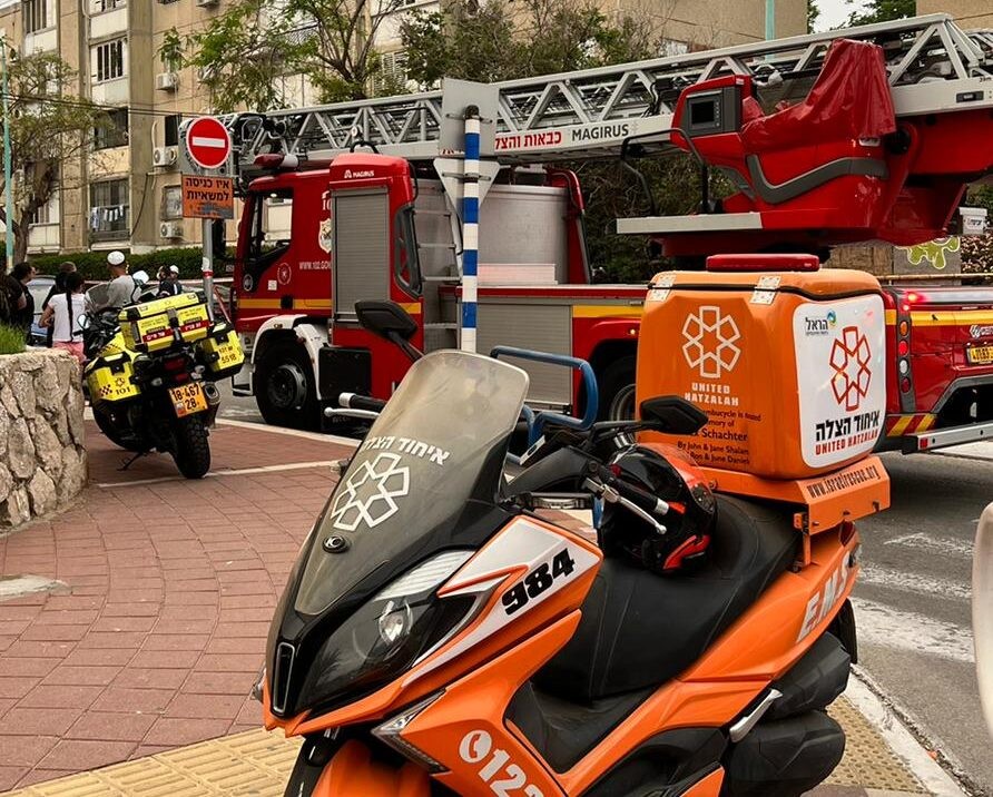 שריפה פרצה בבניין באשדוד - 3 נפצעו באורח קשה-בינוני