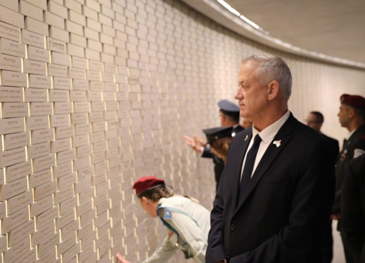דו השיח בין גנץ לנתניהו, העקיצה לשקד ונסיון האיחוד הזריז