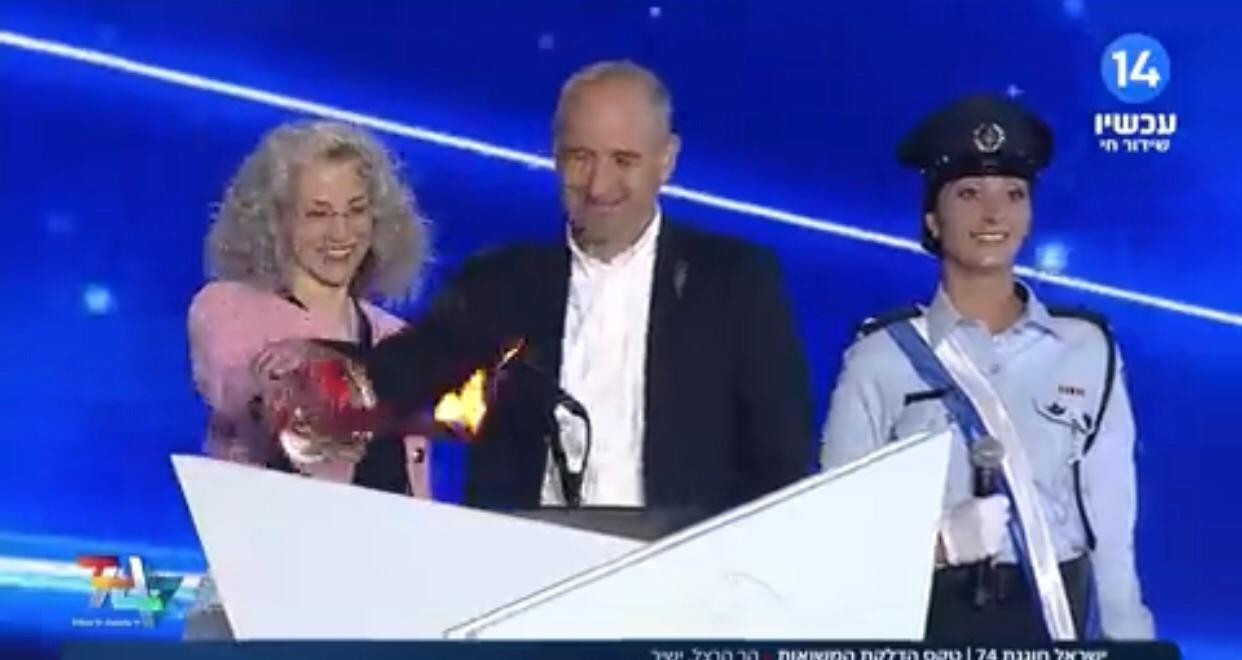 "ללמד את הטוב במקום לגנות את הרע": אורי ומיקה משיאים משואה