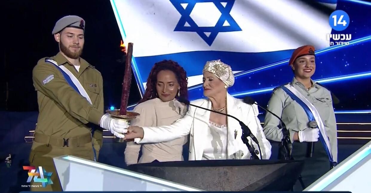 "נתינה אינסופית": ד"ר שמחה גתהון ואנג'ל אלון משיאות משואה