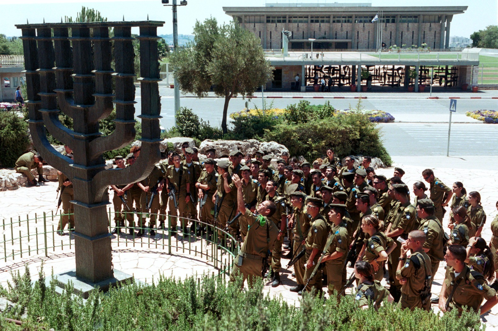 הזיוף של ליברמן ועוד כמה ביצועי "התקווה" שחובה להכיר | צפו